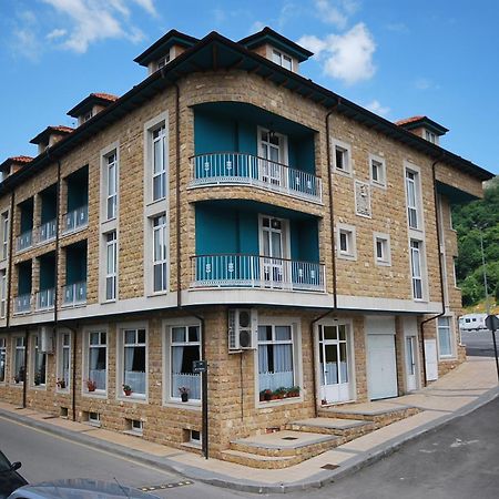 Hotel Aguila Real Onís Eksteriør bilde