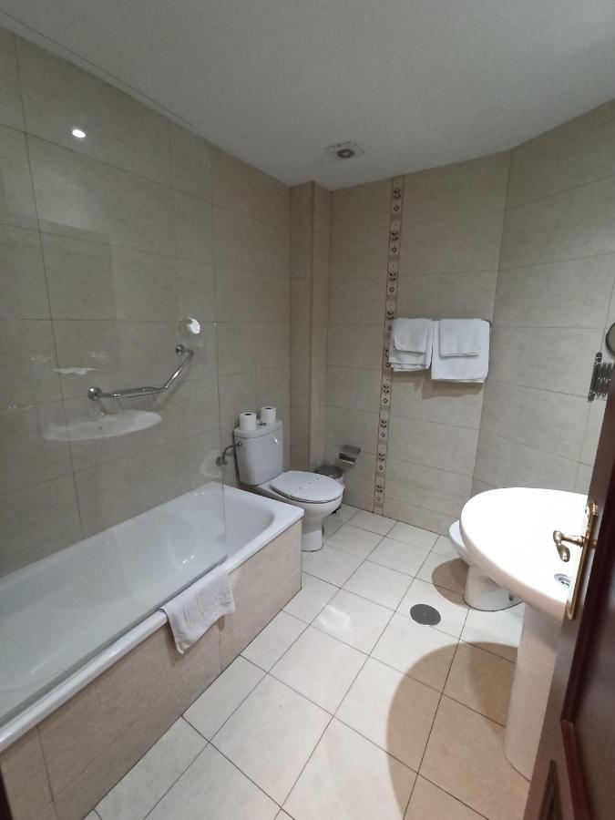 Hotel Aguila Real Onís Eksteriør bilde