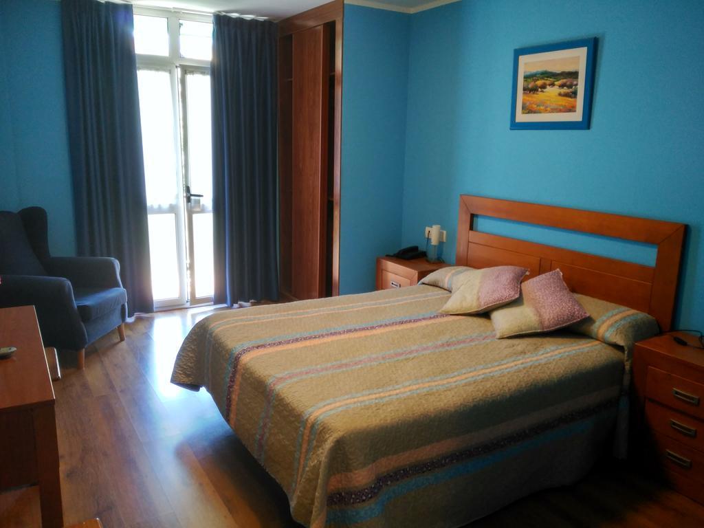 Hotel Aguila Real Onís Eksteriør bilde
