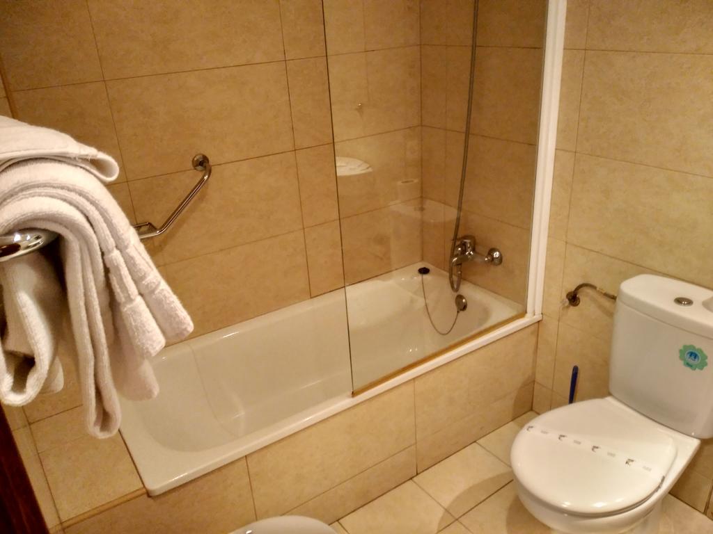 Hotel Aguila Real Onís Eksteriør bilde