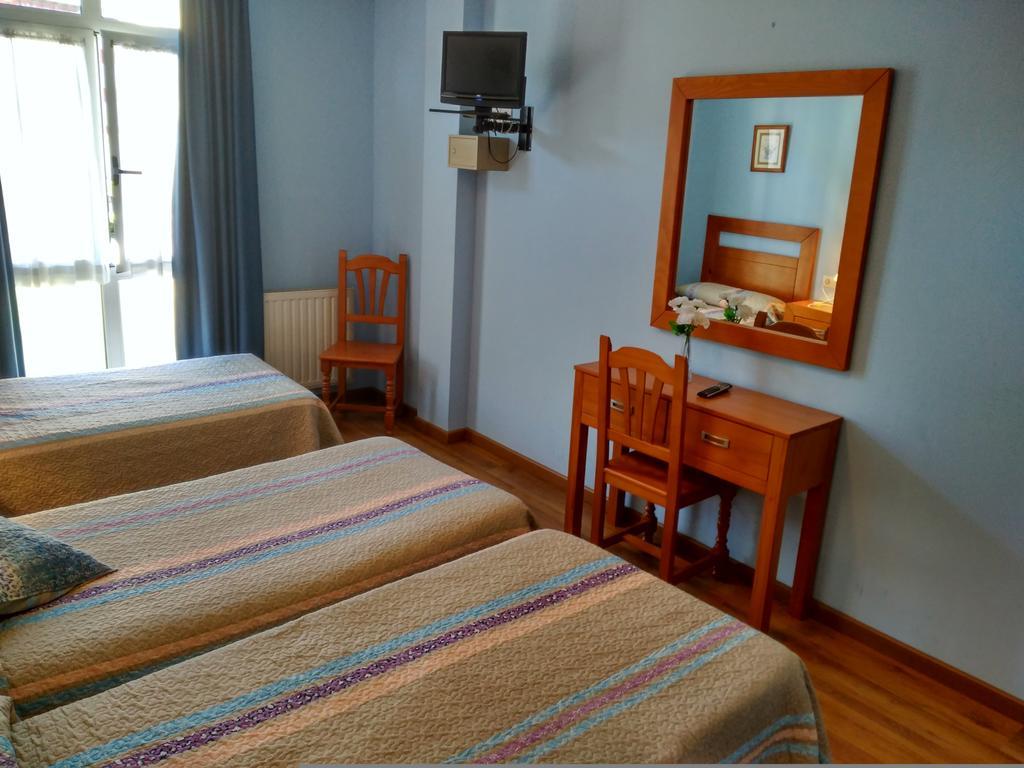 Hotel Aguila Real Onís Eksteriør bilde