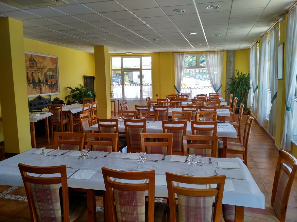 Hotel Aguila Real Onís Eksteriør bilde