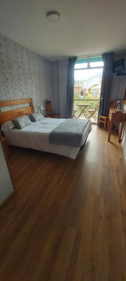 Hotel Aguila Real Onís Eksteriør bilde