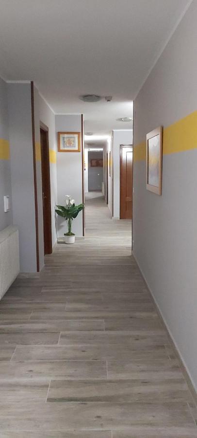 Hotel Aguila Real Onís Eksteriør bilde